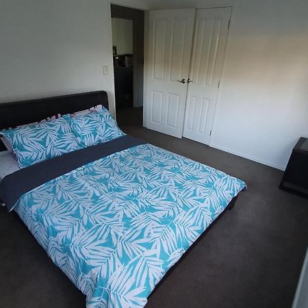 Stay In Valley Lower Hutt Ngoại thất bức ảnh