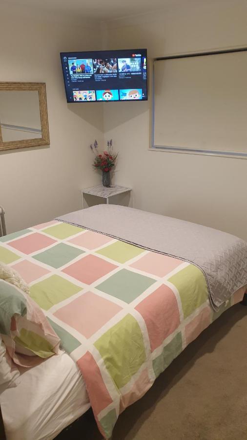 Stay In Valley Lower Hutt Ngoại thất bức ảnh